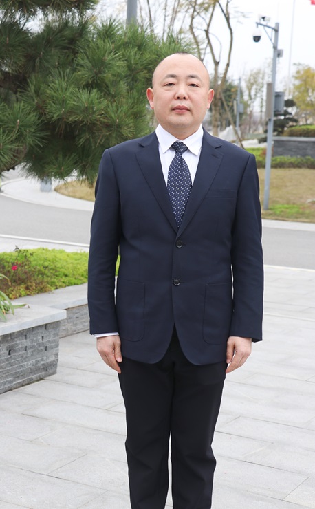 杨础瑞.jpg